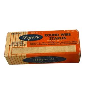 Vintage Genuine Majestic Round Wire Staples no. 114